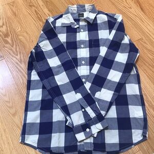 Blue Saks fifth avenue mens medium slim fit blue check long sleeve shirt.